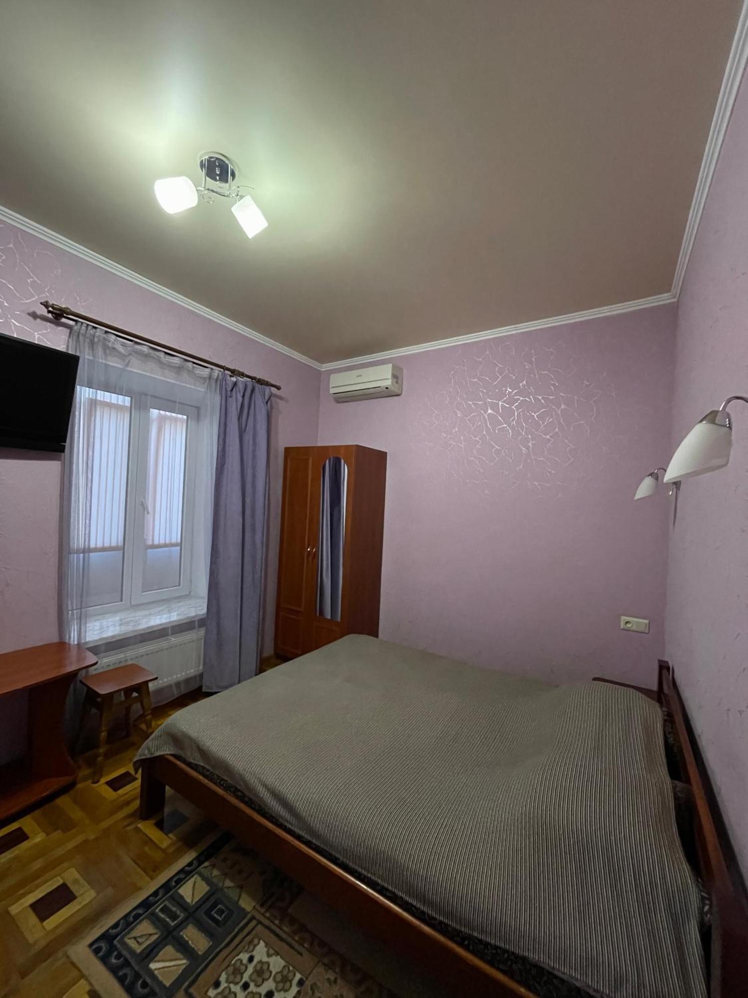 Затишні Номери В Самому Центрі Одеси Odessa Exterior foto
