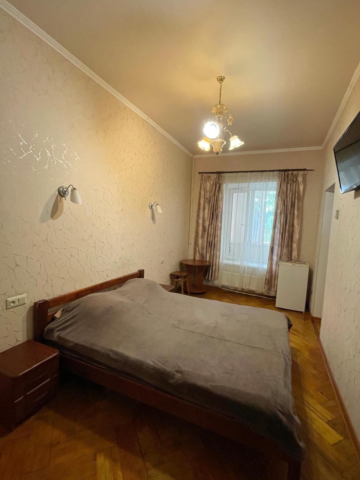 Затишні Номери В Самому Центрі Одеси Odessa Exterior foto